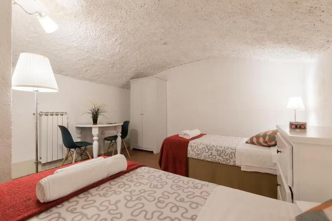 Keys Of Italy - F2 -2bedroom By Santa Croce Florencia